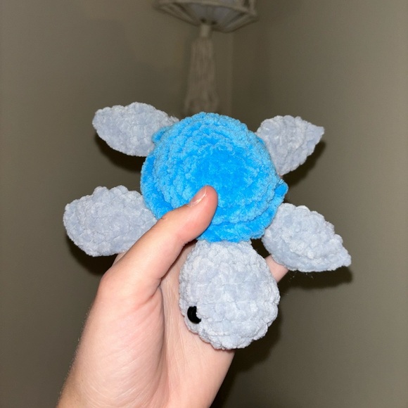 HANDMADE crochet mini turtle plushie - Picture 2 of 5
